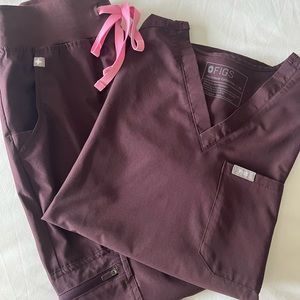 Figs Set in Dark Fig